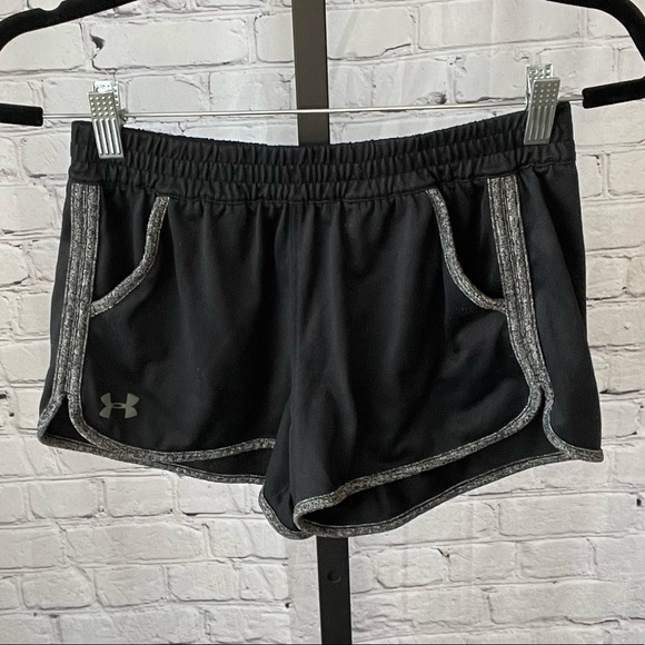 Under Armour Track Shorts Size Extra Small - Picture 1 of 4